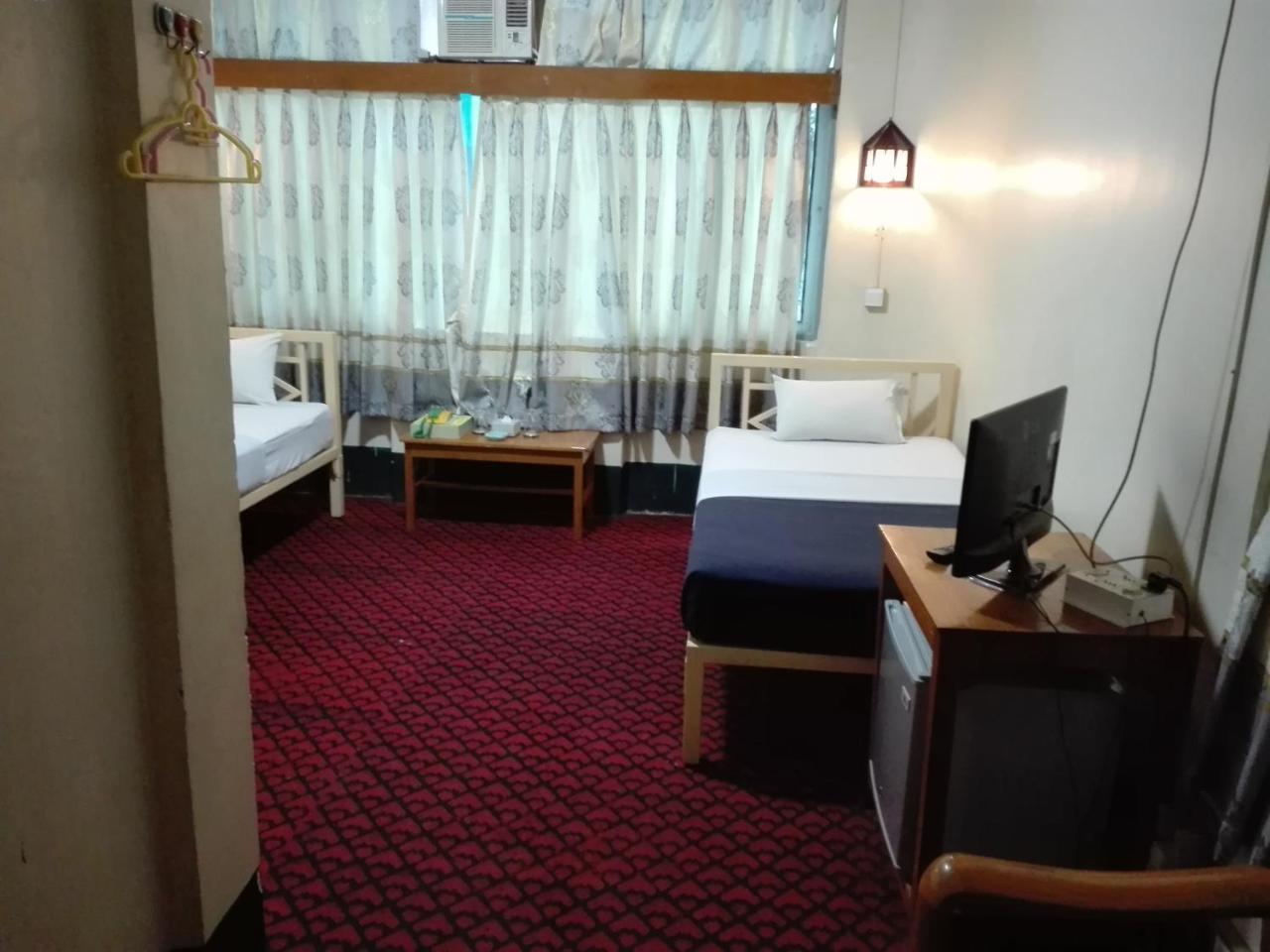 Smile Motel Pyay Exterior photo